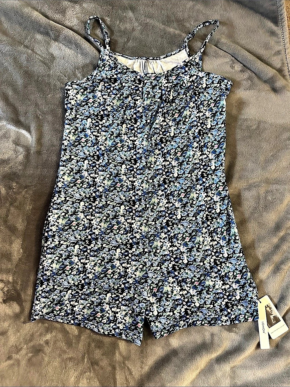 Lomon Floral Romper in Blue & Black Size Small NWT